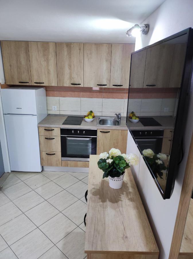 דירות Kaštela Stone House Lovric מראה חיצוני תמונה